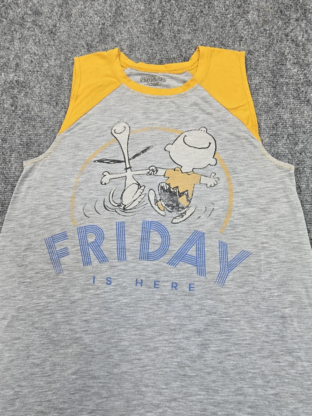 Peanuts Snoopy Charlie Brown Friday Is Here Tank Top Womens Small Gray Yellow